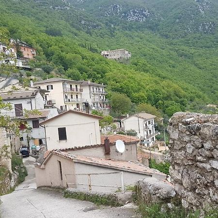 Ferienwohnung La Casetta Del Pellegrino Poggio Bustone Exterior foto