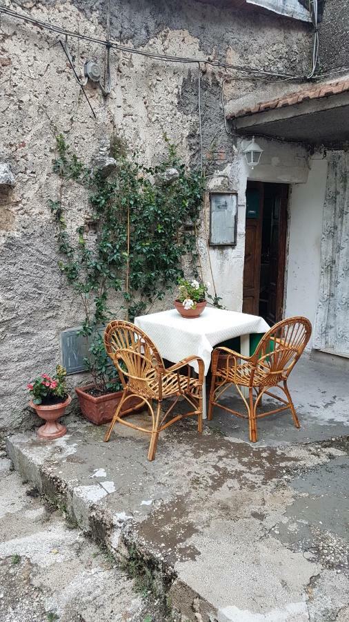 Ferienwohnung La Casetta Del Pellegrino Poggio Bustone Exterior foto